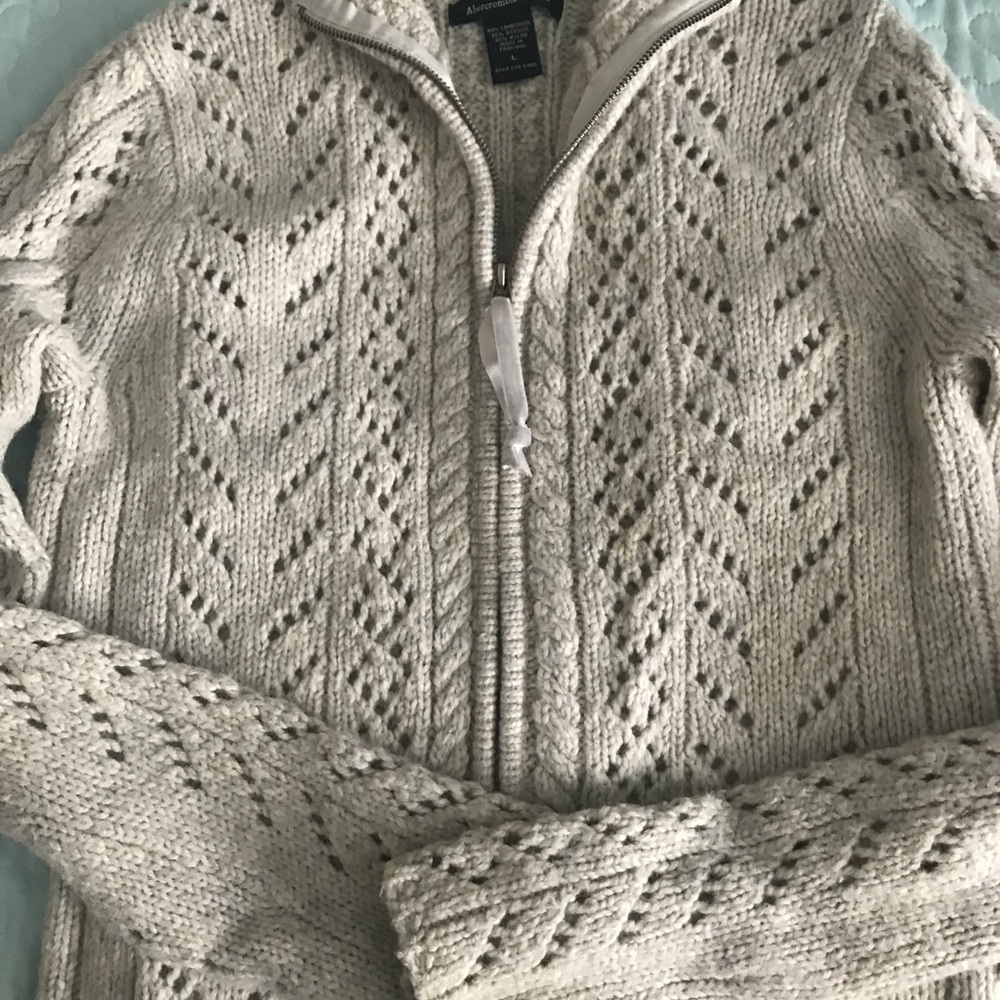 Abercrombi and Fitch sweater with zipper